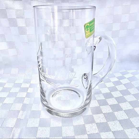 Lausitzer Glas Crystal Etched Sailboat Glass - Picture 3 of 9